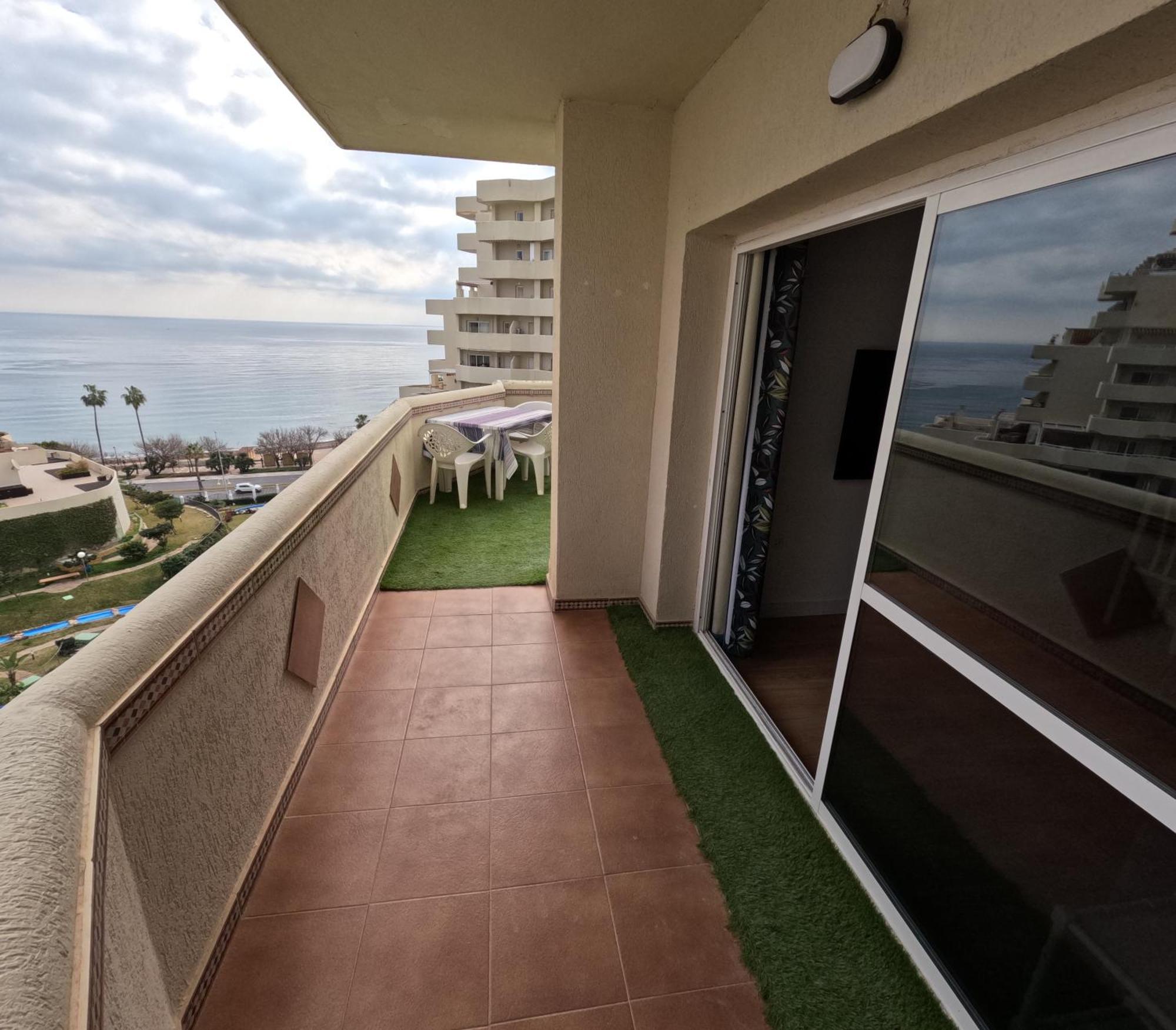 Benalbeach. Espectacular Terraza, Vistas Al Mar. Benalmádena Extérieur photo